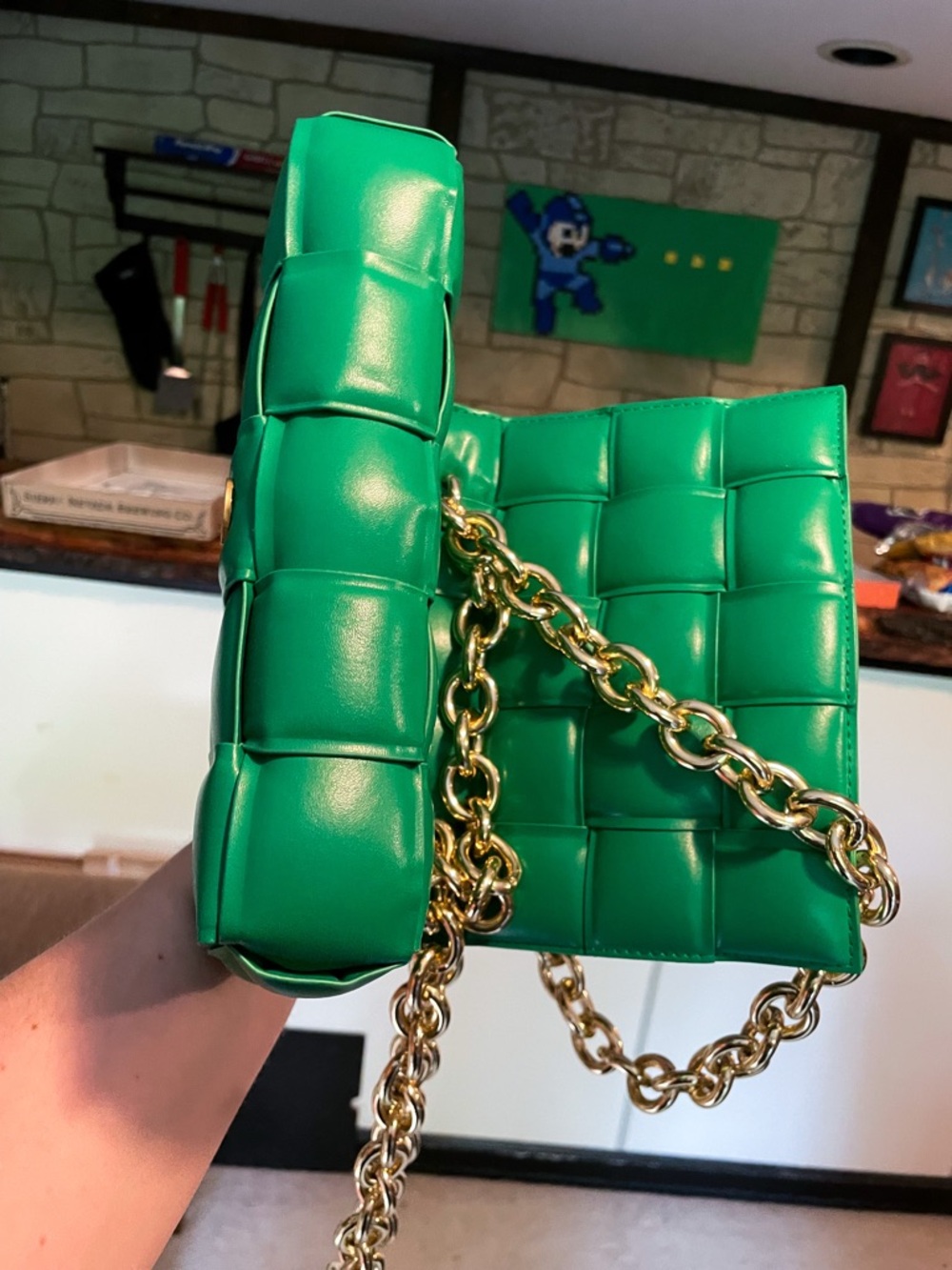 Kelly Green Faux Leather Shoulder Bag with Chunky Gold Link Strap - GUC - Picture 3 of 13